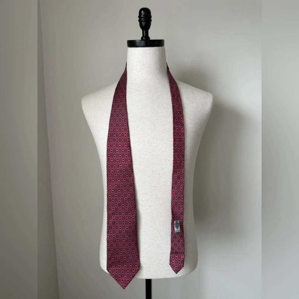 Gucci, Salvatore Ferragamo, Gino Versache, Burberry Men Tie’s Set - Picture 4 of 12